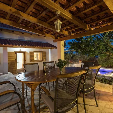 Zoro 3-bedroom With Private Pool And Amazing Panorama * Gata
